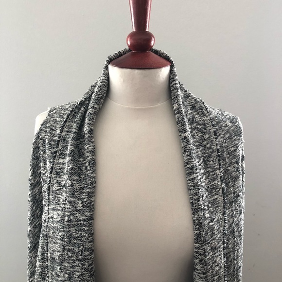 Multi Wear Vest/Scarf - Picture 3 of 6